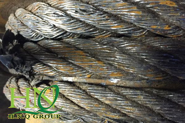Dây cáp thép bị gỉ day-cap-thep-bi-gi